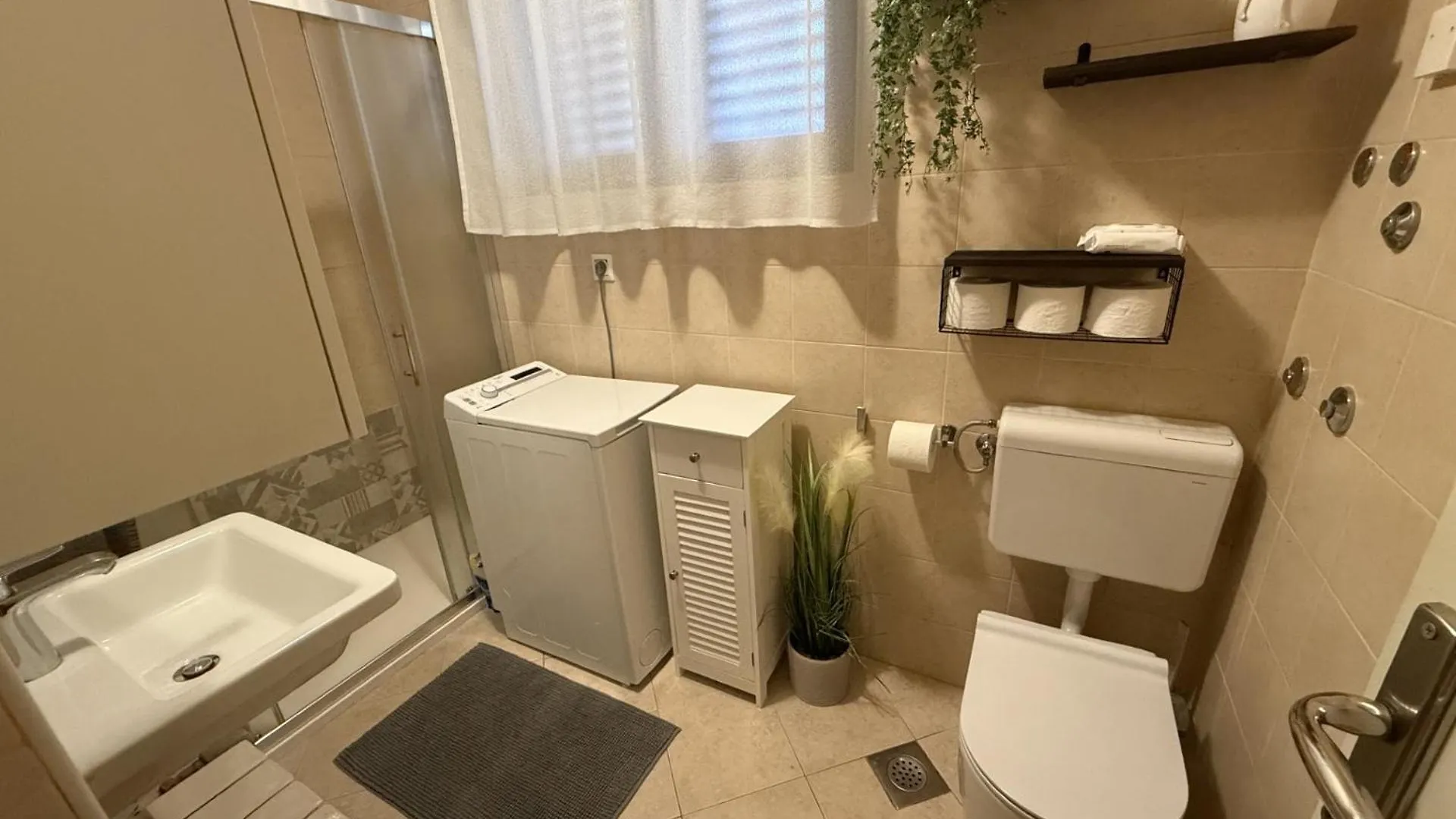 Apartment Dori ポレッチ